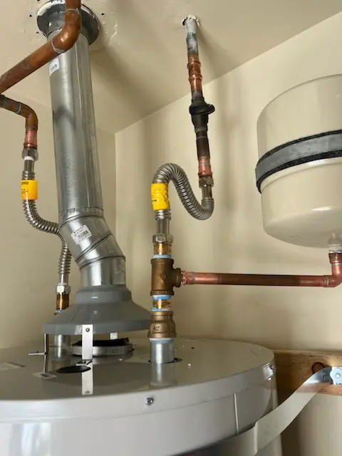 Water heater installation and plumbing repair in El Paso